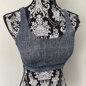 Lululemon size 6 bra